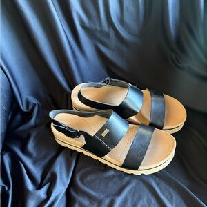 Reef Black and Tan Sandals
